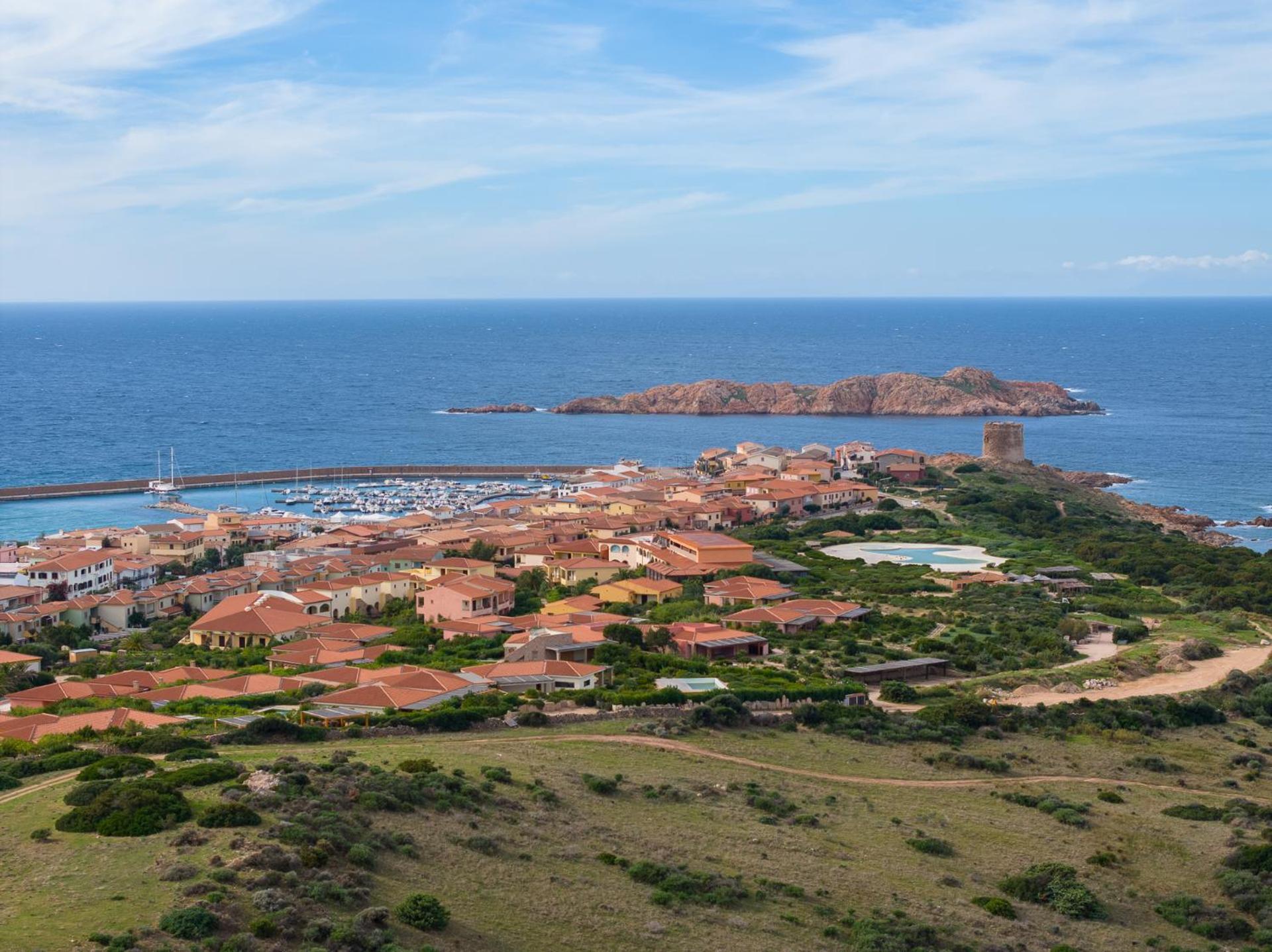 Family Residence Isola Rossa Le Rocce Rosse Exterior photo