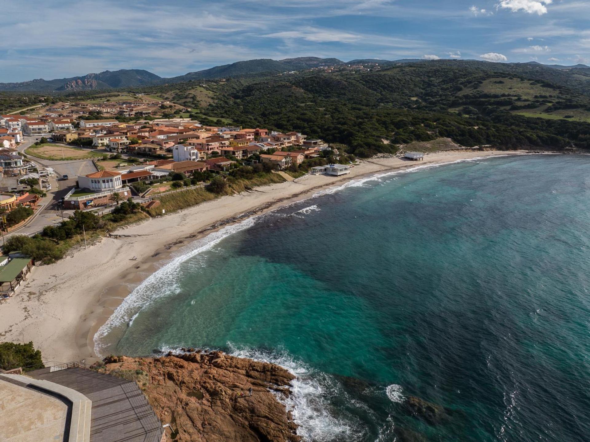 Family Residence Isola Rossa Le Rocce Rosse Exterior photo