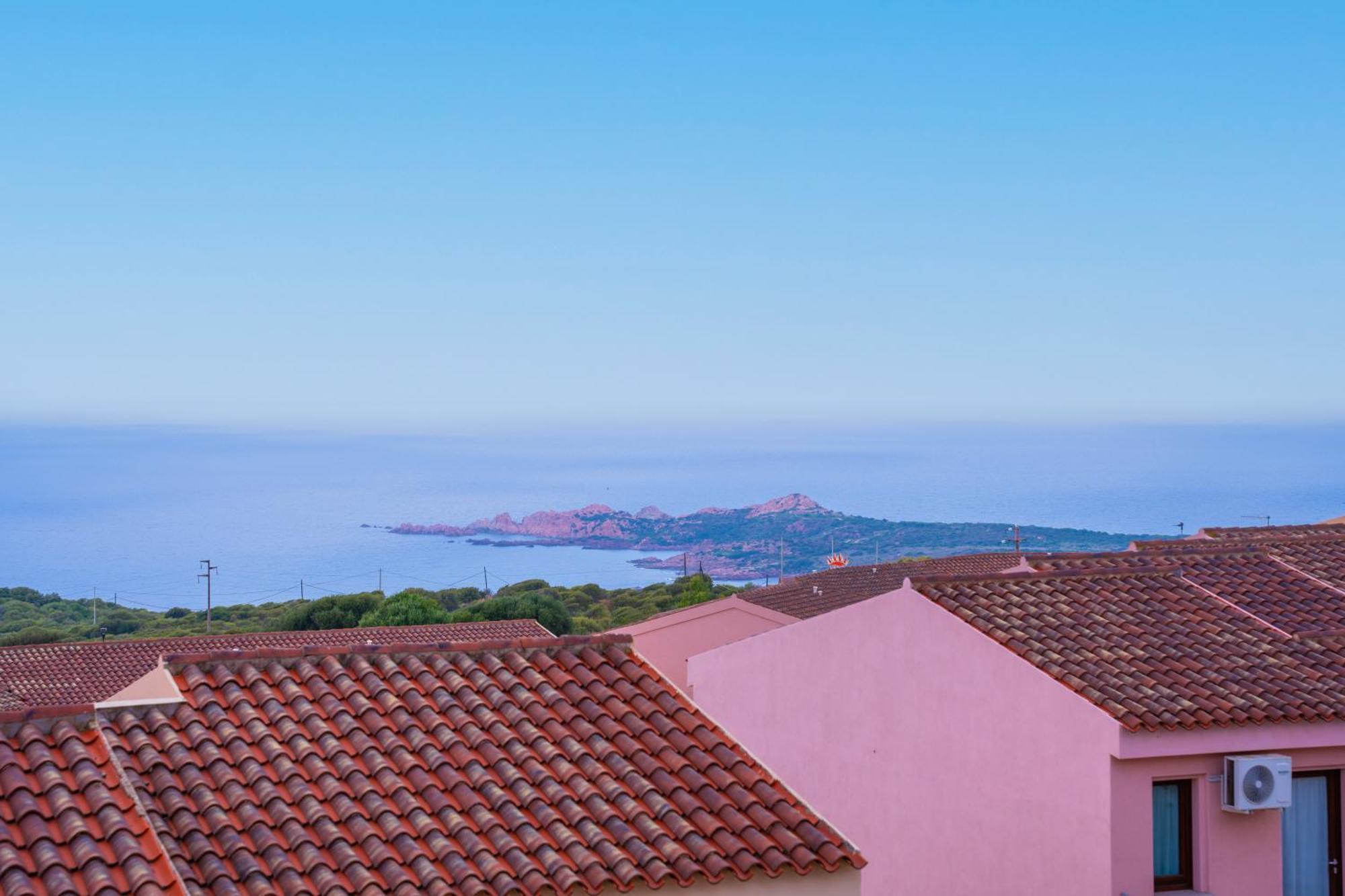 Family Residence Isola Rossa Le Rocce Rosse Exterior photo